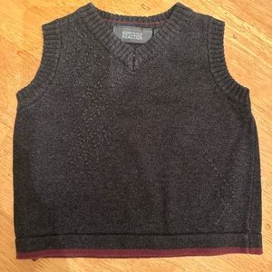 Kenneth Cole Reaction Boys Size 12M like new condition!